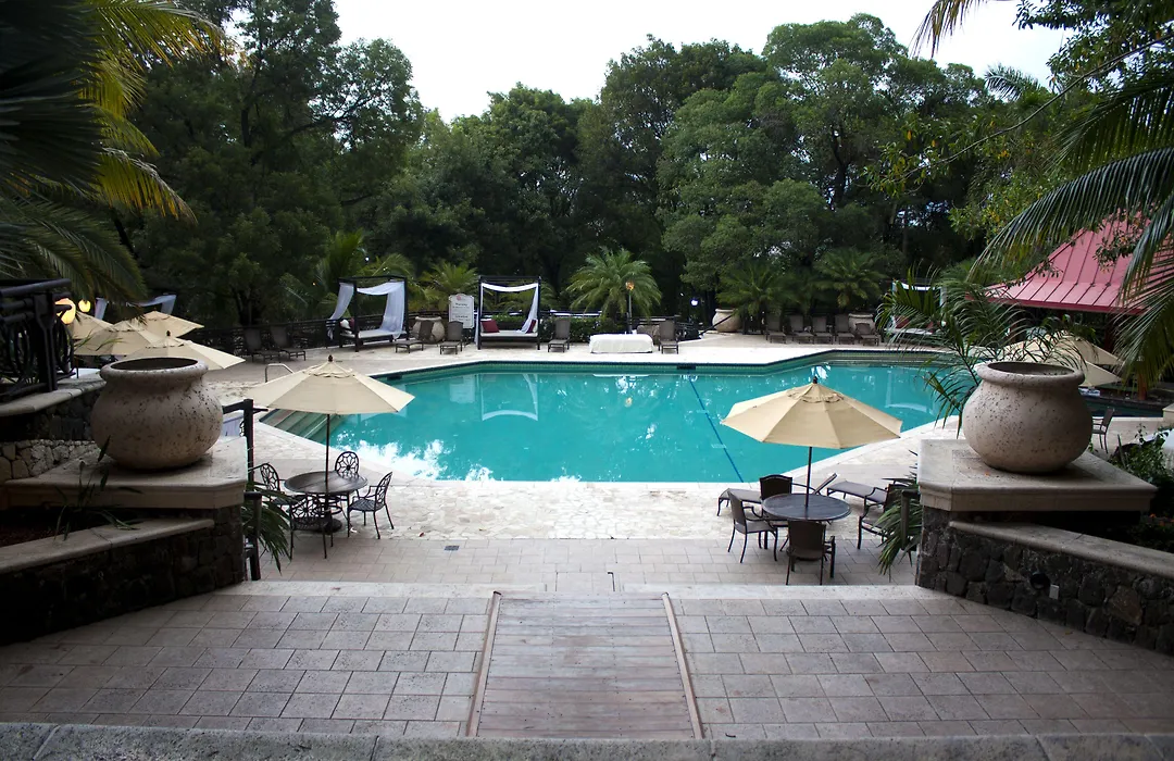 Karibe Hotel-1